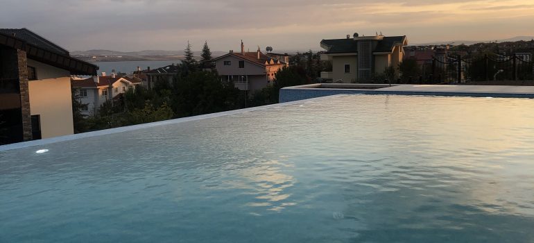 sonsuzluk havuzu